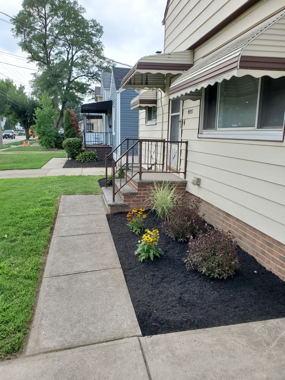 Mulch bed installation